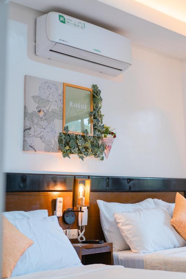 Island Wanderers Inn Корон Екстериор снимка