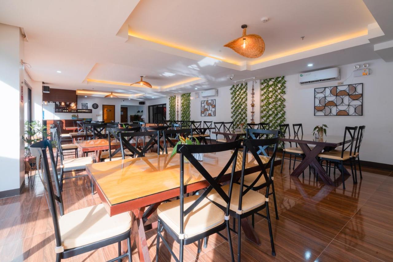 Island Wanderers Inn Корон Екстериор снимка