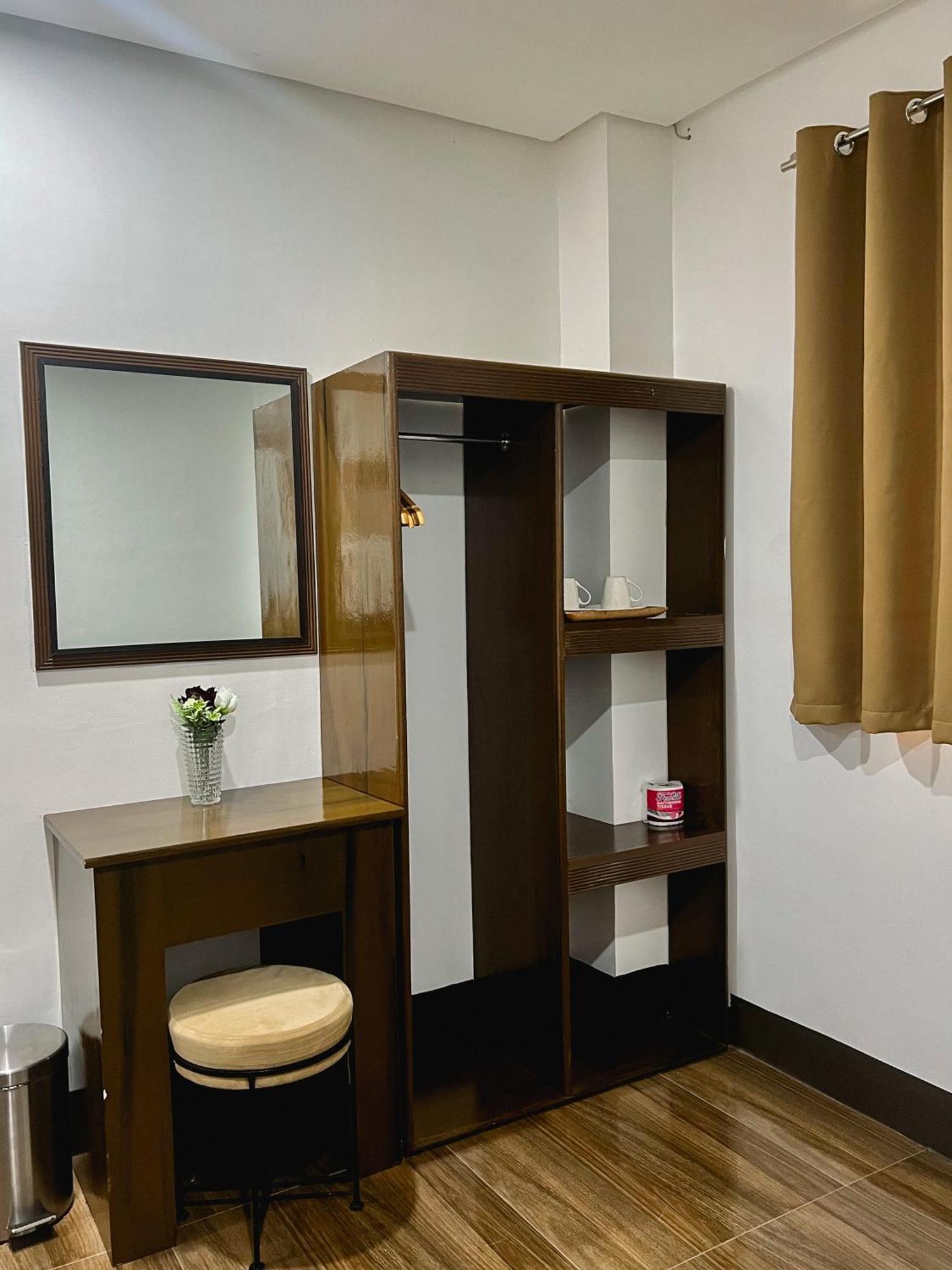 Island Wanderers Inn Корон Екстериор снимка